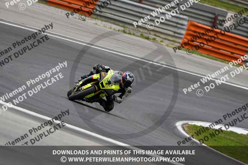 cadwell no limits trackday;cadwell park;cadwell park photographs;cadwell trackday photographs;enduro digital images;event digital images;eventdigitalimages;navarra;no limits trackdays;peter wileman photography;racing digital images;trackday digital images;trackday photos